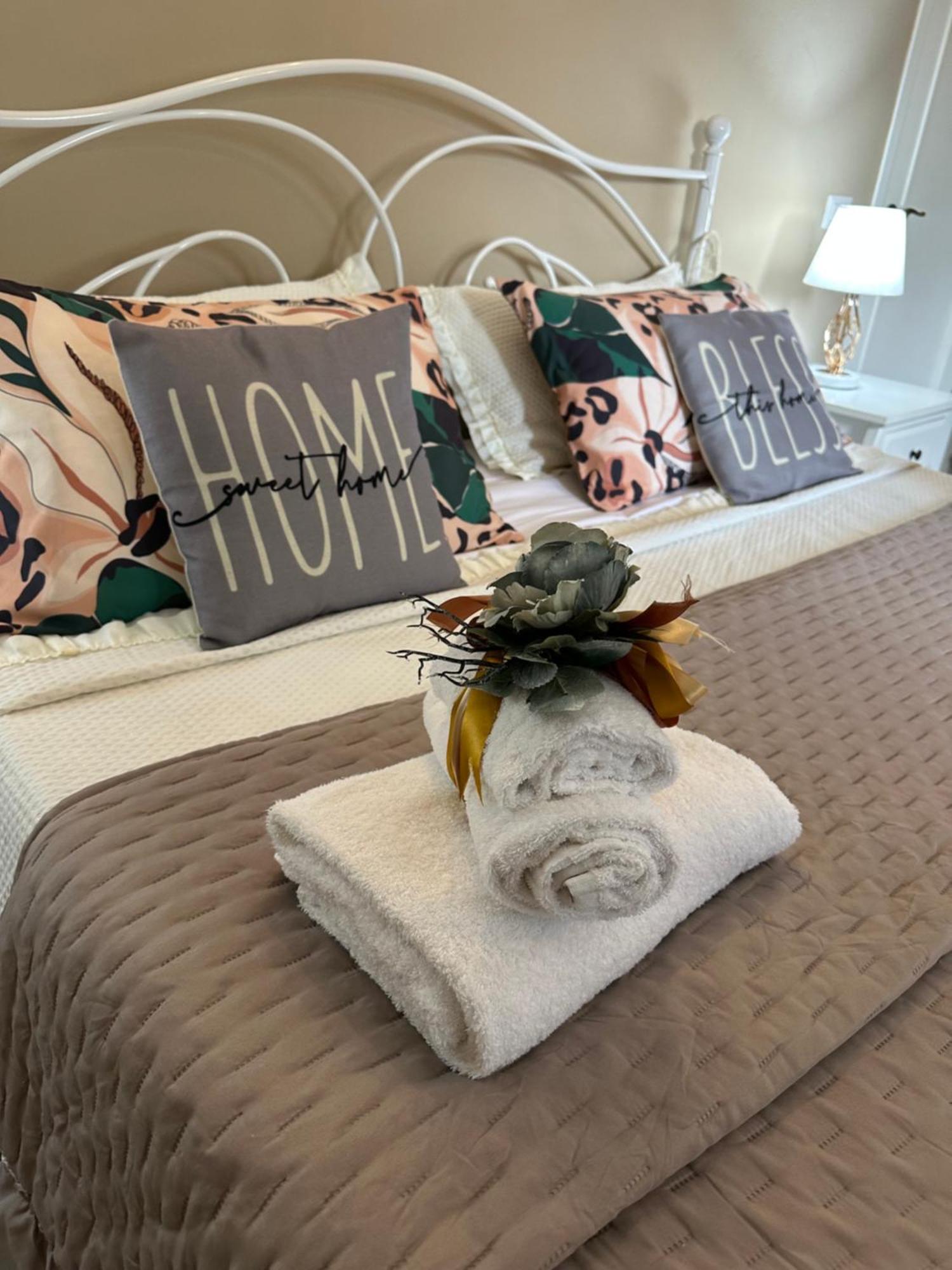 Lo Scrigno Dei Sogni Apartment ซานจีมิญญาโน ภายนอก รูปภาพ