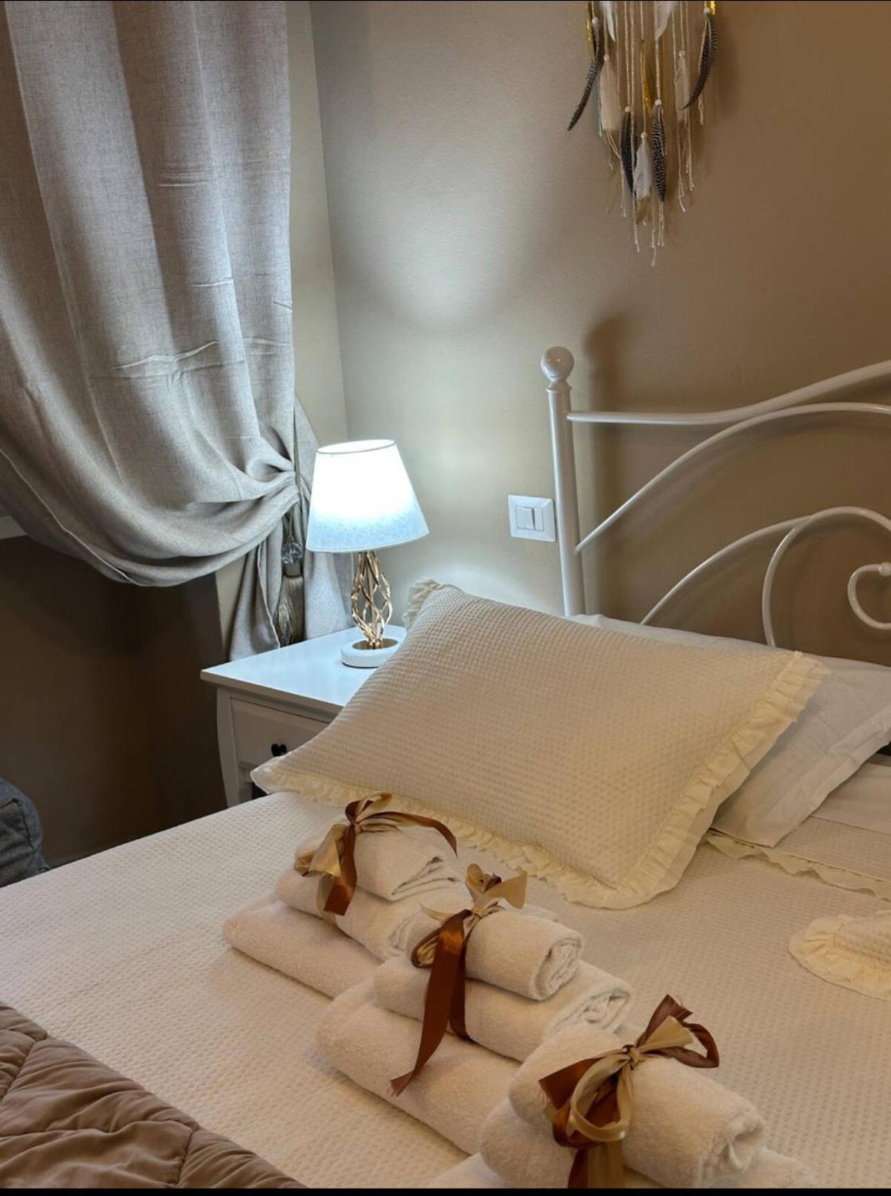 Lo Scrigno Dei Sogni Apartment ซานจีมิญญาโน ภายนอก รูปภาพ
